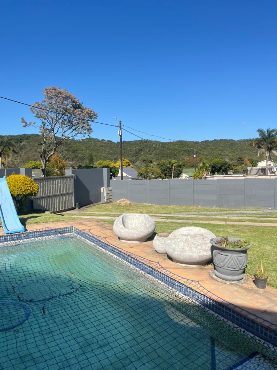 4 Bedroom Property for Sale in Abbotsford Eastern Cape